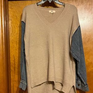 NWOT Sweater By Entro- L